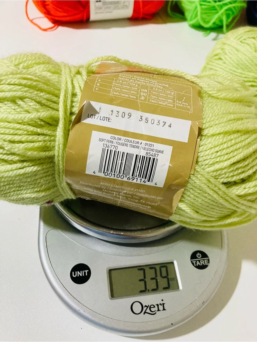 1310 g / 2 lb 14 oz 7 NWT + 4 Impeccable Acrylic Yarn Bundle - Bright Multicolor